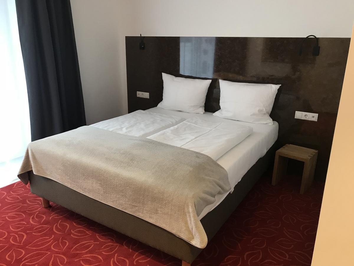 Bed & Rooms, Woergl Exterior foto